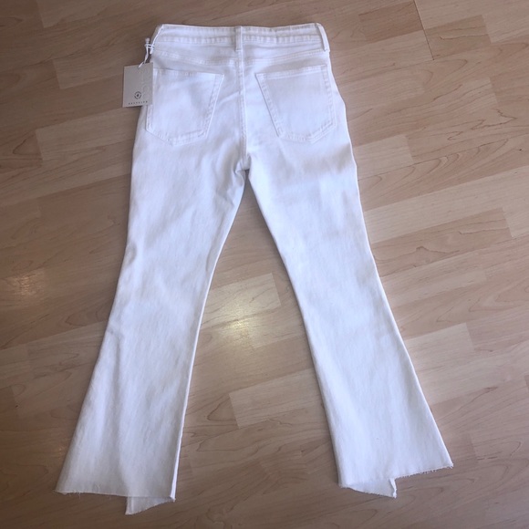 NWT Crop Flair White Denim Jean - Picture 2 of 6